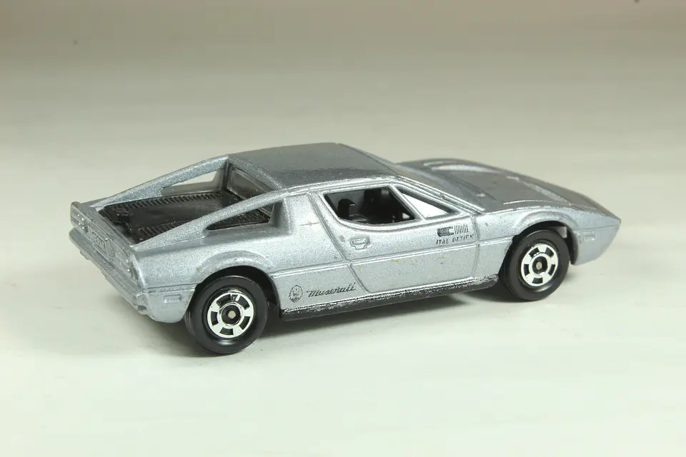 Tomica No. F45 Maserati Merak SS Japan — foto 2 de 3