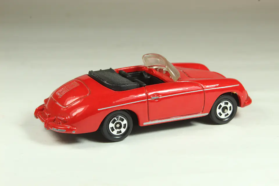 Tomica No. F9 Porsche 356 Speedster Japan — foto 2 de 3
