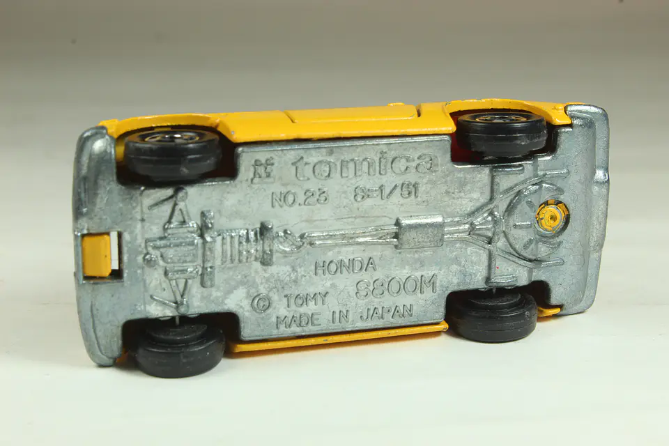 Tomica No. 23 Honda S800M Japan (Amarillo) — foto 3 de 3
