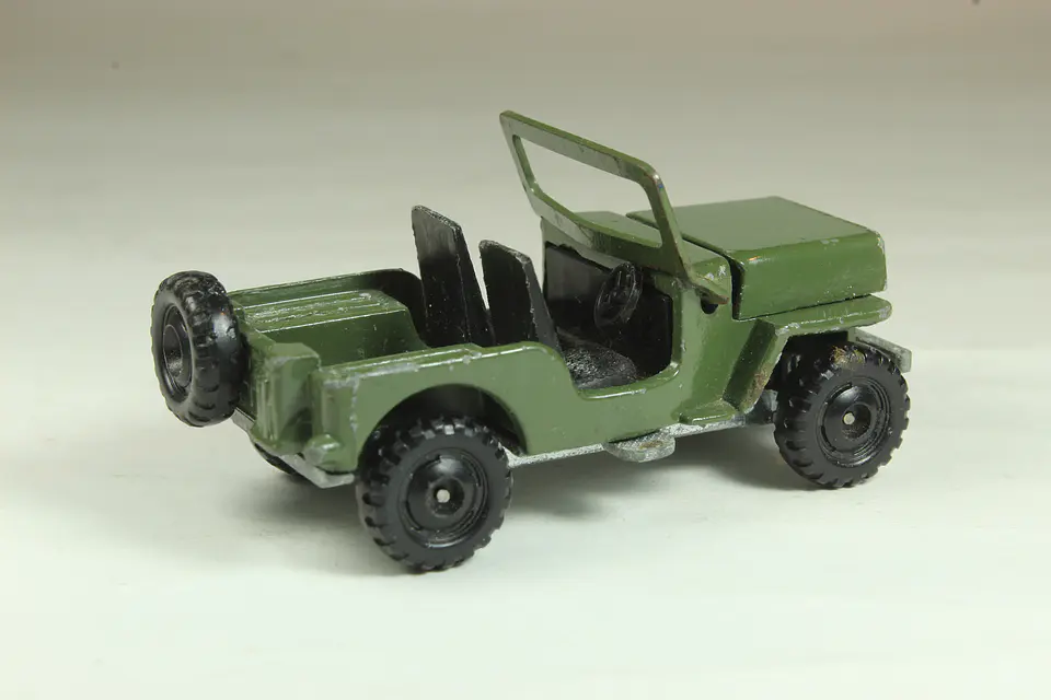 Tomica No. 25 Mitsubishi Jeep J3R Japan — foto 2 de 3