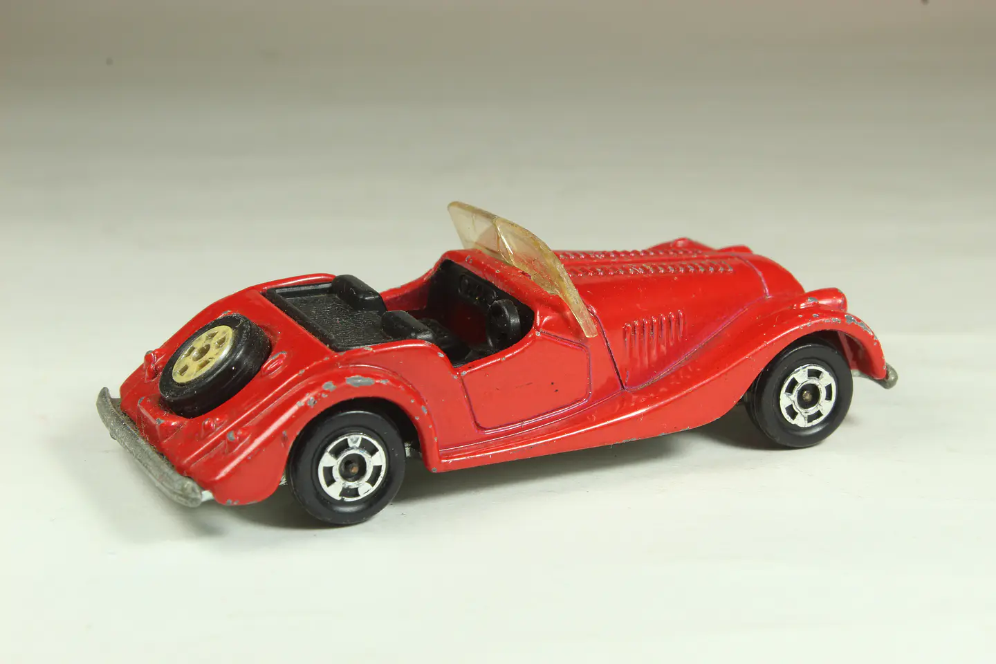 Tomica No. F26 Morgan Plus 8 Japan — foto 2 de 3