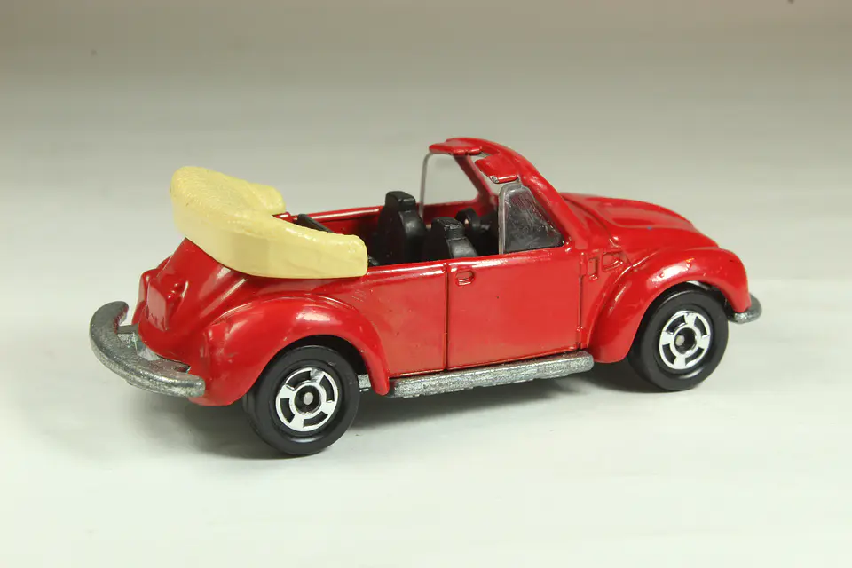 Tomica No. F23 Volkswagen 1303 S Convertible Japan — foto 2 de 3