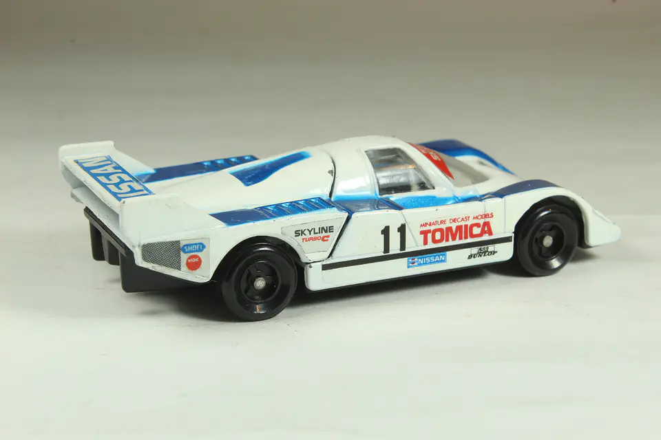 Tomica No. 74 Skyline Turbo C (Blanco) Japan — foto 2 de 3