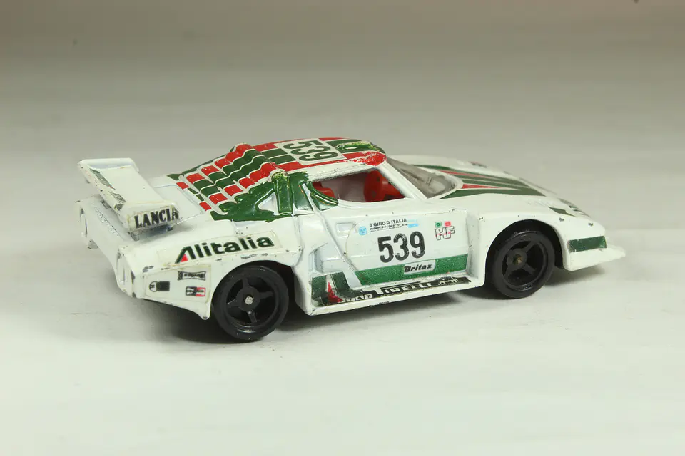 Tomica No. F66 Lancia Stratos Turbo Japan — foto 2 de 3