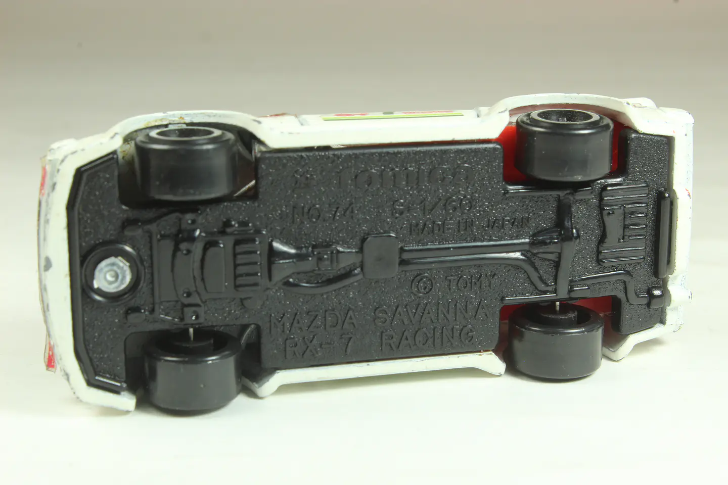 Tomica No. 74 Mazda Savanna RX-7 Racing Japan — foto 3 de 3
