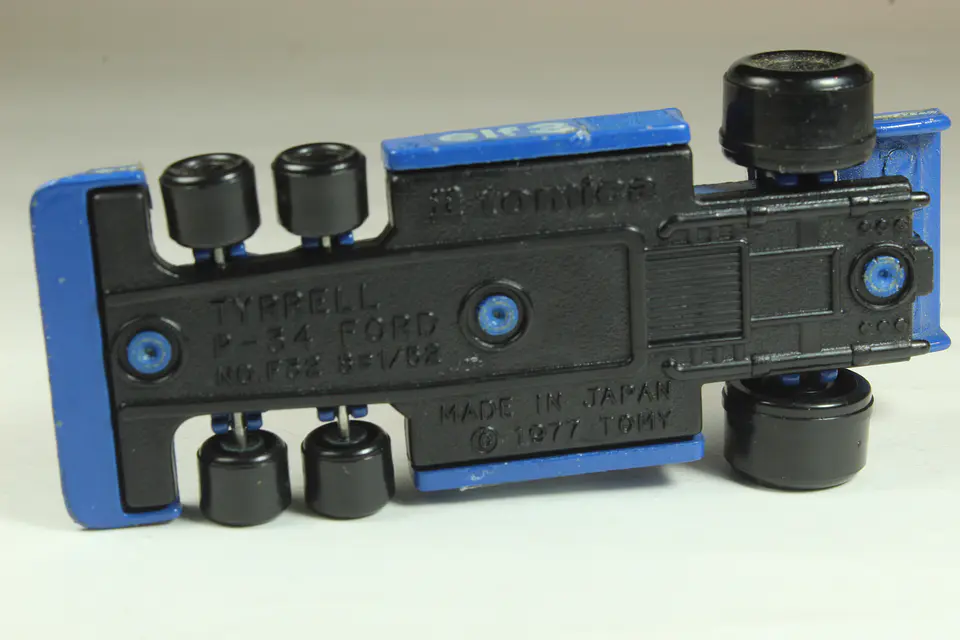 Tomica No. F32 Tyrell P34 Ford (Blanco) Japan — foto 3 de 3