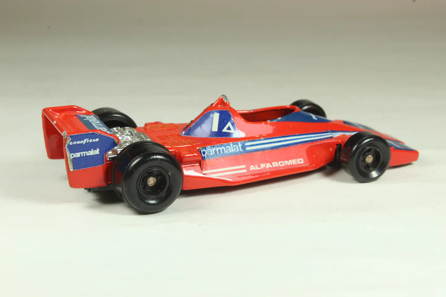Tomica No. F61 Brabham BT46 Alfa Romeo Japan — foto 2 de 3