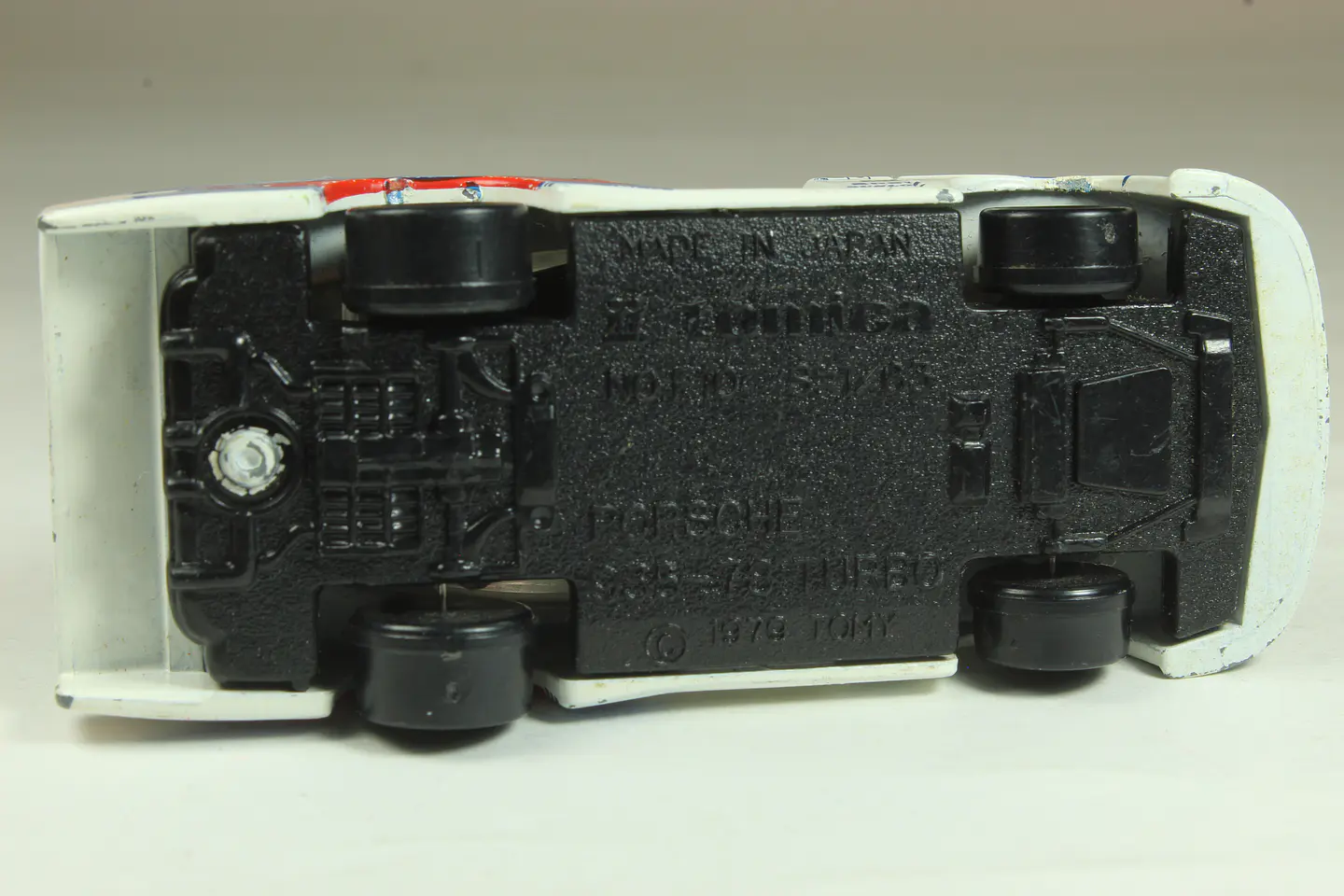 Tomica No. F10 Porsche 935-78 Turbo Japan — foto 3 de 3