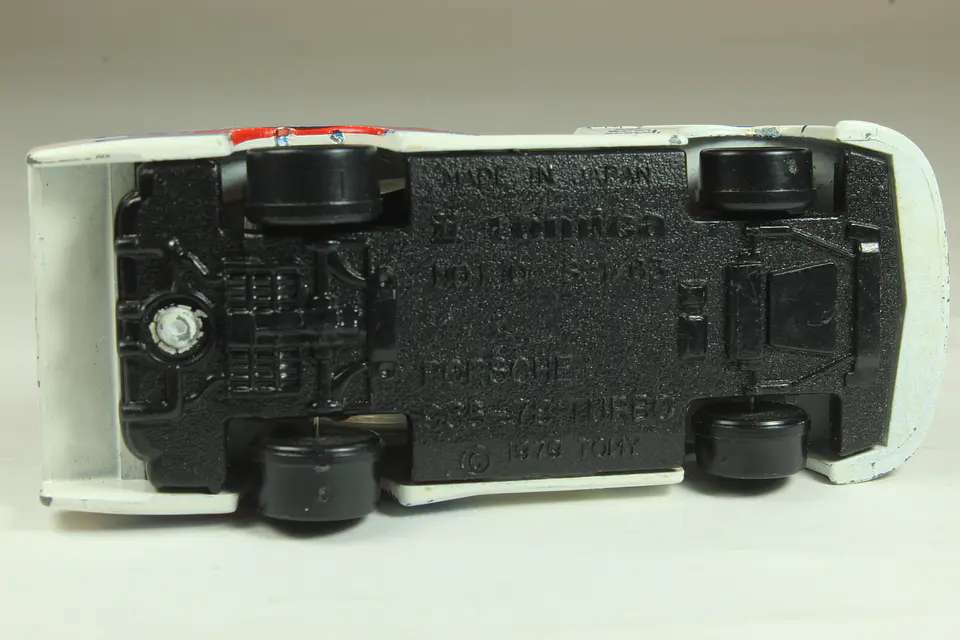 Tomica No. F10 Porsche 935-78 Turbo Japan — foto 3 de 3
