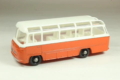Matchbox Regular Wheels N° 68 Mercedes Coach England