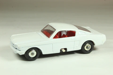 Matchbox Regular Wheels N° 8 Ford Mustang England