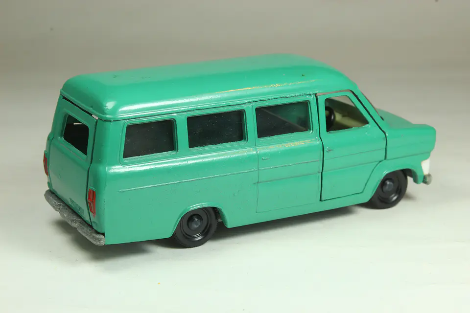 Siku V268 Ford Transit Kombi Germany — foto 2 de 3