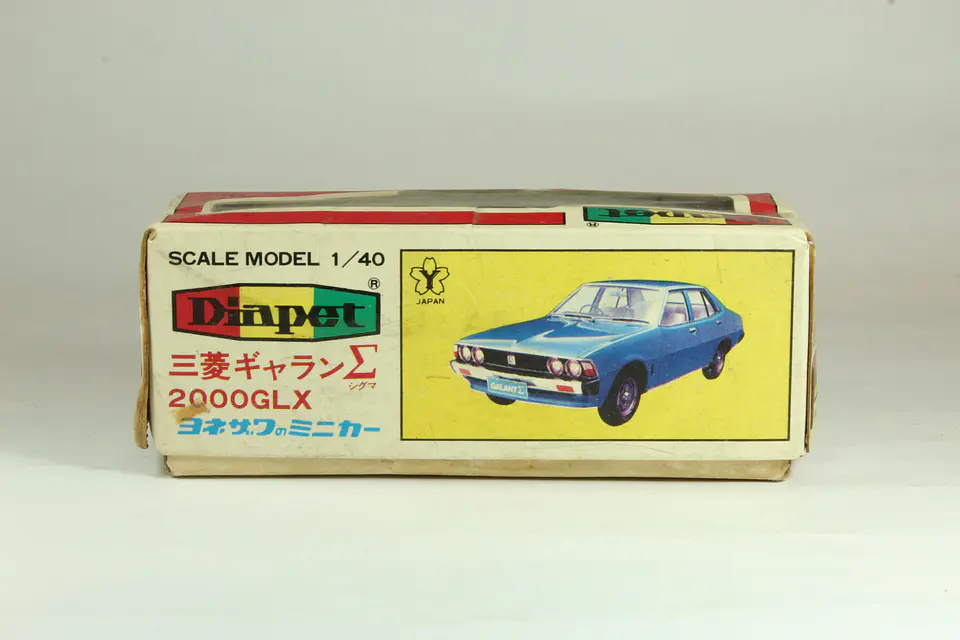 Yonezawa Diapet G-31 Mitsubishi Galant Σ 2000GLX Japan (Solo caja) 2