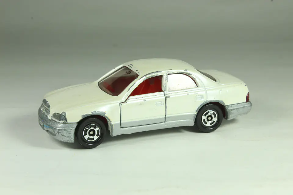 Tomica No. 55 Toyota Crown Majesta Japan 1