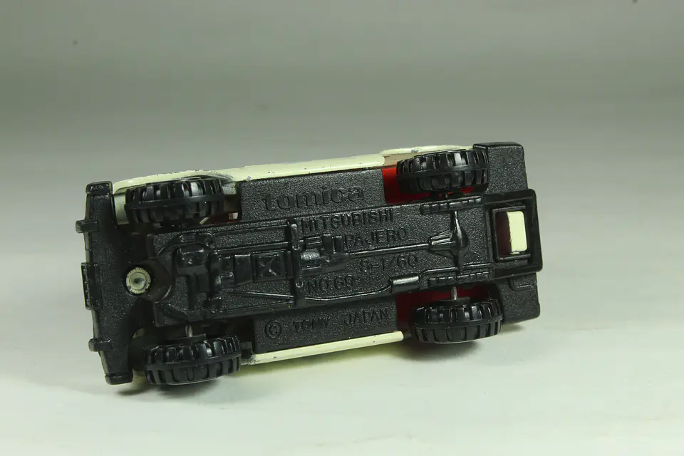 Tomica No. 69 Mitsubishi Pajero Japan 3