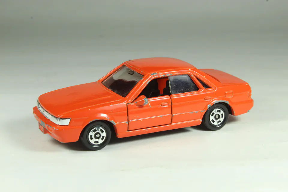 Tomica No. 51 Nissan Bluebird Japan 1