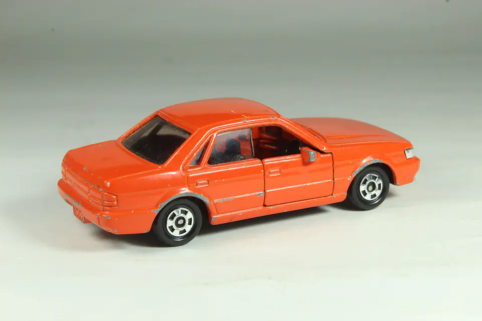Tomica No. 51 Nissan Bluebird Japan 2