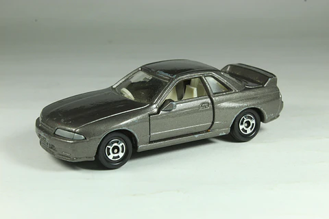 Tomica No. 20 Nissan Skyline GT-R Japan