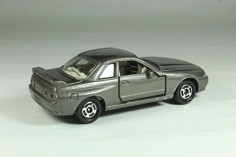 Tomica No. 20 Nissan Skyline GT-R Japan