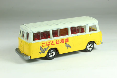 Tomica No. 60 Mitsubishi Rosa Kindergarten Bus Japan
