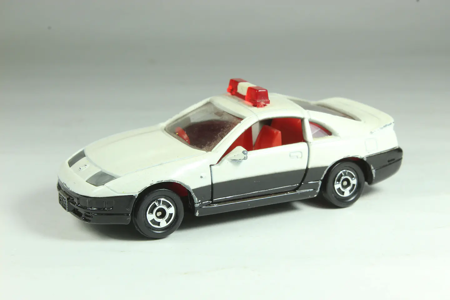 Tomica No. 44 Fairlady Z 300ZX Patrol Car Japan 1