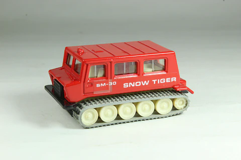 Tomica No. 84 Ohara Iron Works Snowtiger Model SM30 Japan