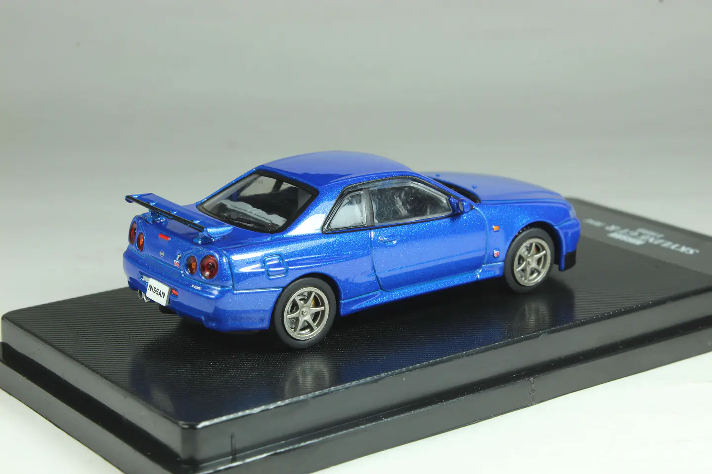 DeAgostini N°27 Nissan Skyline GT-R (R34) 1/64 3