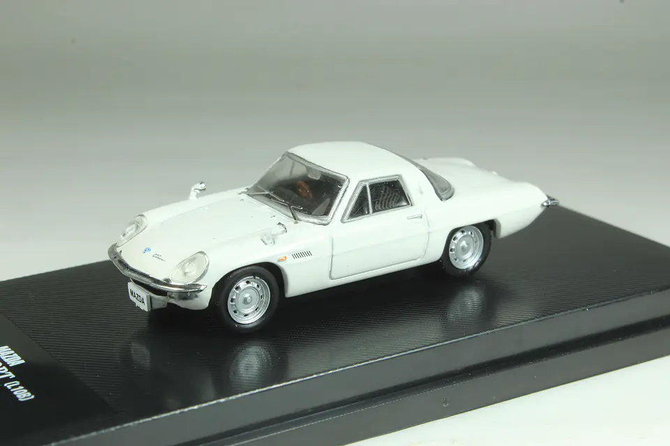 DeAgostini N°5 Mazda Cosmo Sport (L10B) 1/64 1