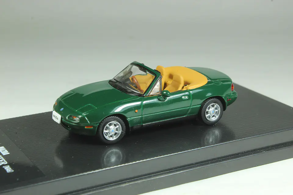 DeAgostini N°41 Mazda Eunos Roadster (NA6) 1/64 1