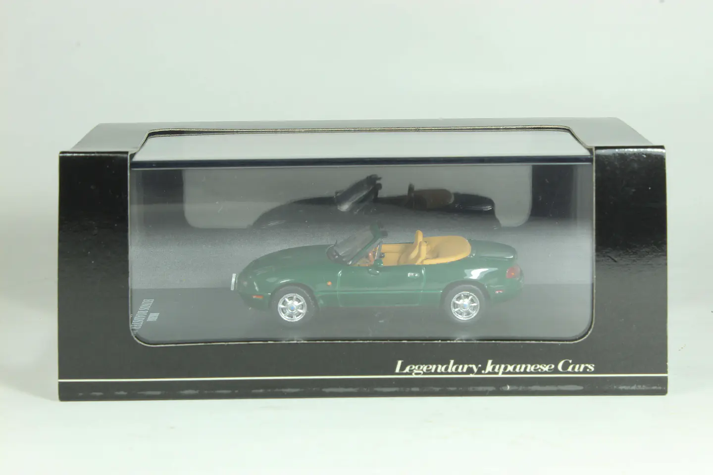 DeAgostini N°41 Mazda Eunos Roadster (NA6) 1/64 4