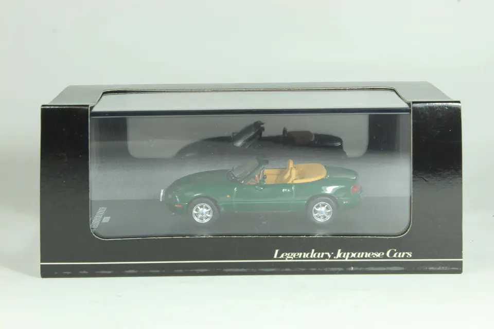 DeAgostini N°41 Mazda Eunos Roadster (NA6) 1/64 4