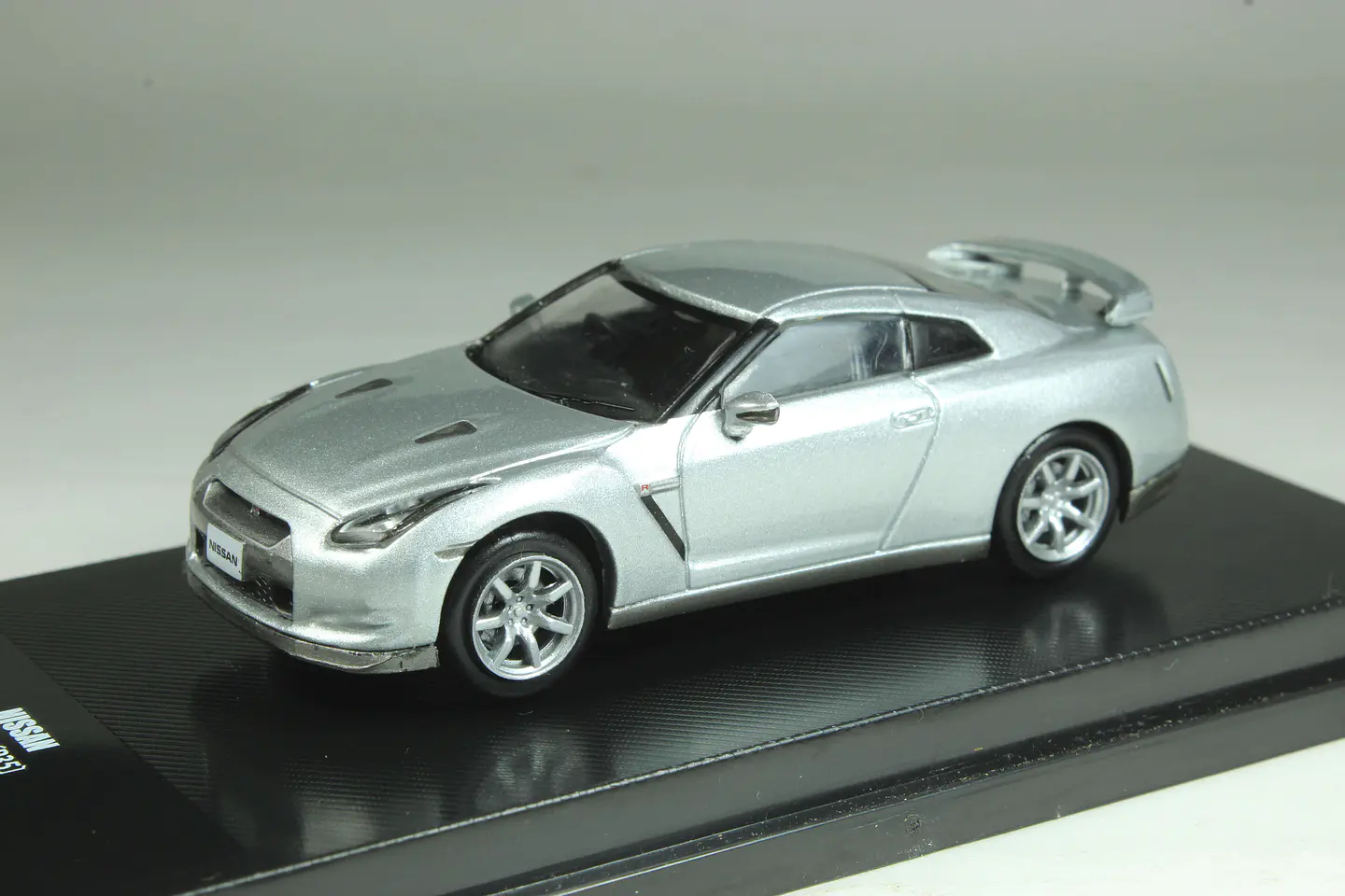 DeAgostini N°13 Nissan GT-R (R35) 1/64 1
