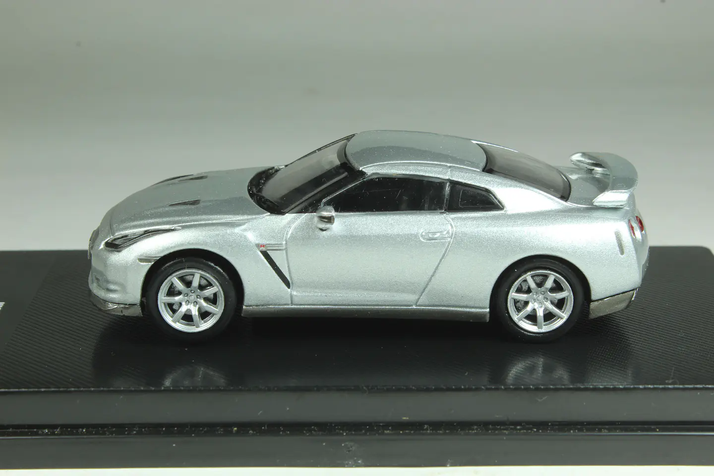 DeAgostini N°13 Nissan GT-R (R35) 1/64 2