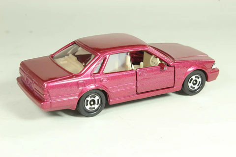 Tomica No. 13 Cedric Japan