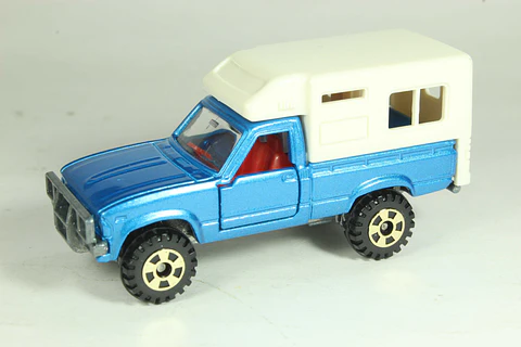 Tomica No. 108 Hilux Camping Car Japan