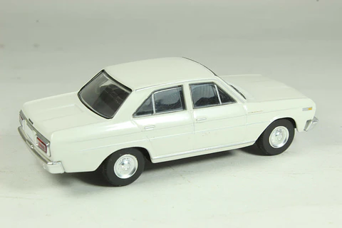 Tomica Limited Vintage LV-38a Nissan Cedric Standar 1/64