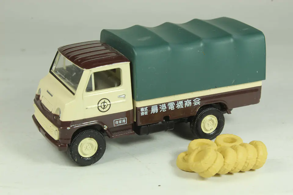 Tomica Limited Vintage LV-41c Toyota Toyoace 1/64 1