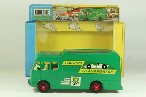 Matchbox King Size K-5 Racing Car Transporter England