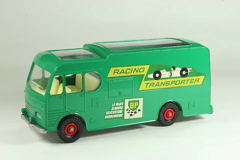 Matchbox King Size K-5 Racing Car Transporter England