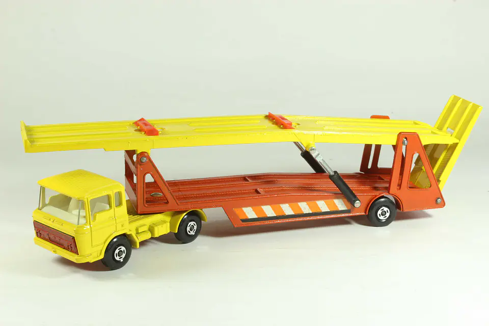 Matchbox Super Kings K-5 DAF Car Transporter England — foto 2 de 7