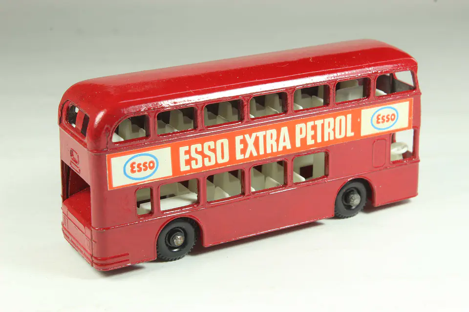 Matchbox Regular Wheels N°74 Daimler Bus England — foto 3 de 6