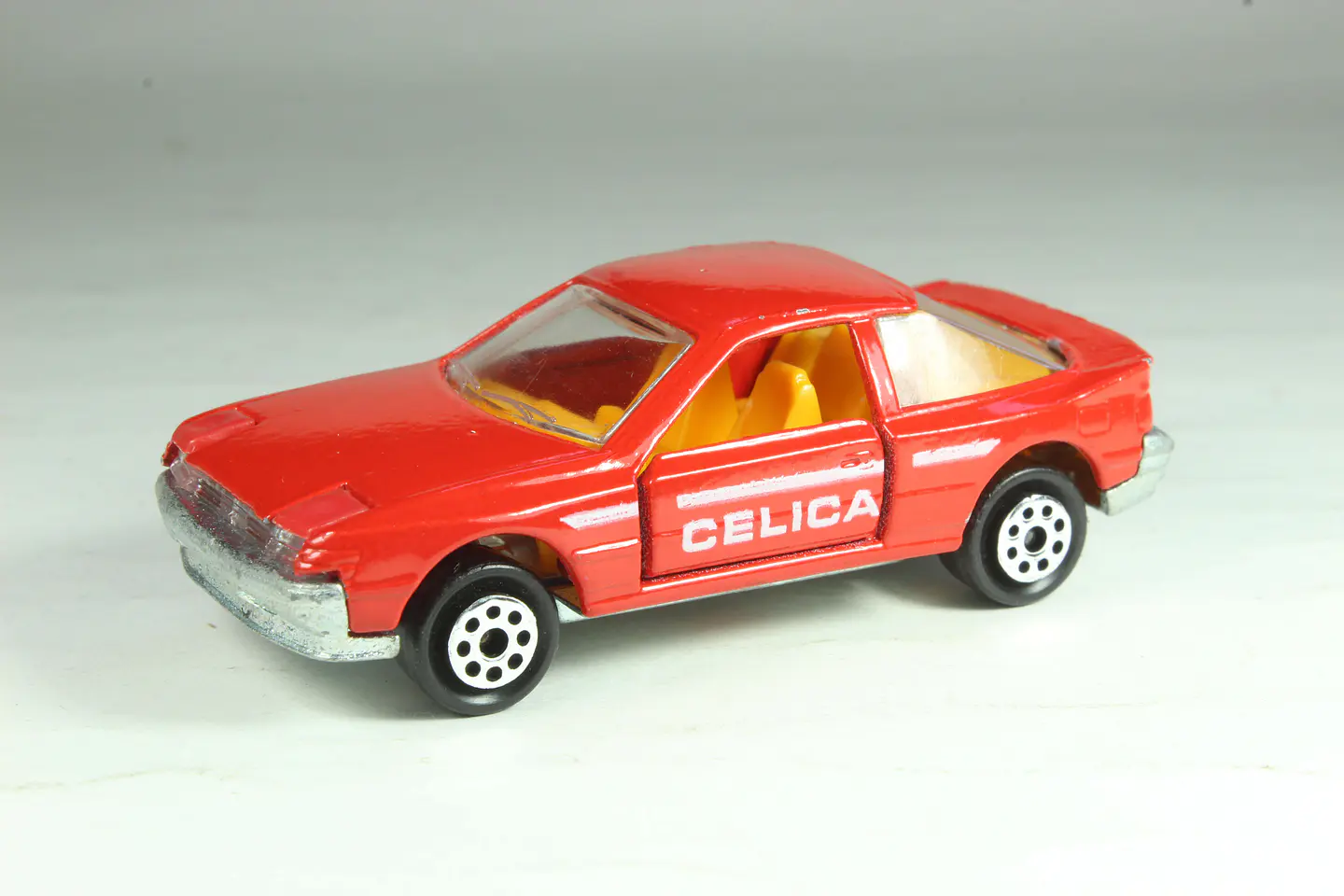 Majorette N° 249 Toyota Celica 2.0GT Thailand — foto 1 de 3