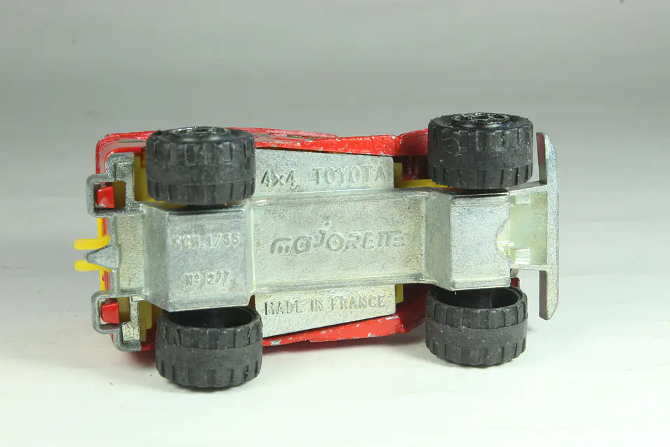 Majorette N° 277 4x4 Toyota France — foto 3 de 3