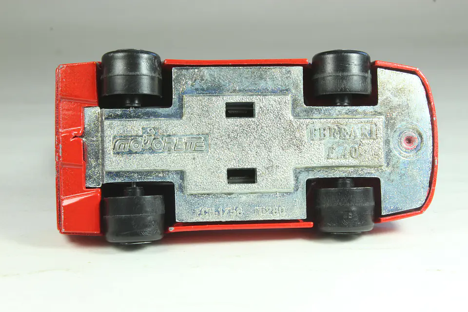 Majorette N° 280 Ferrari F40 Thailand — foto 3 de 3
