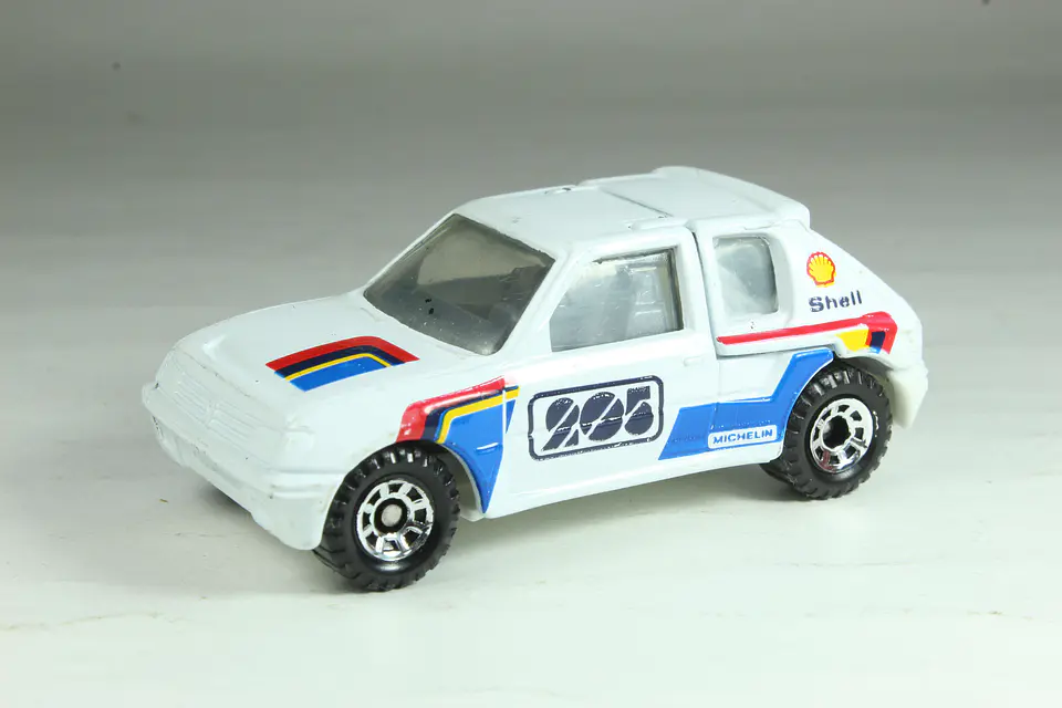 Matchbox Int MB15 Peugeot 205 Turbo 16 Macau — foto 1 de 3
