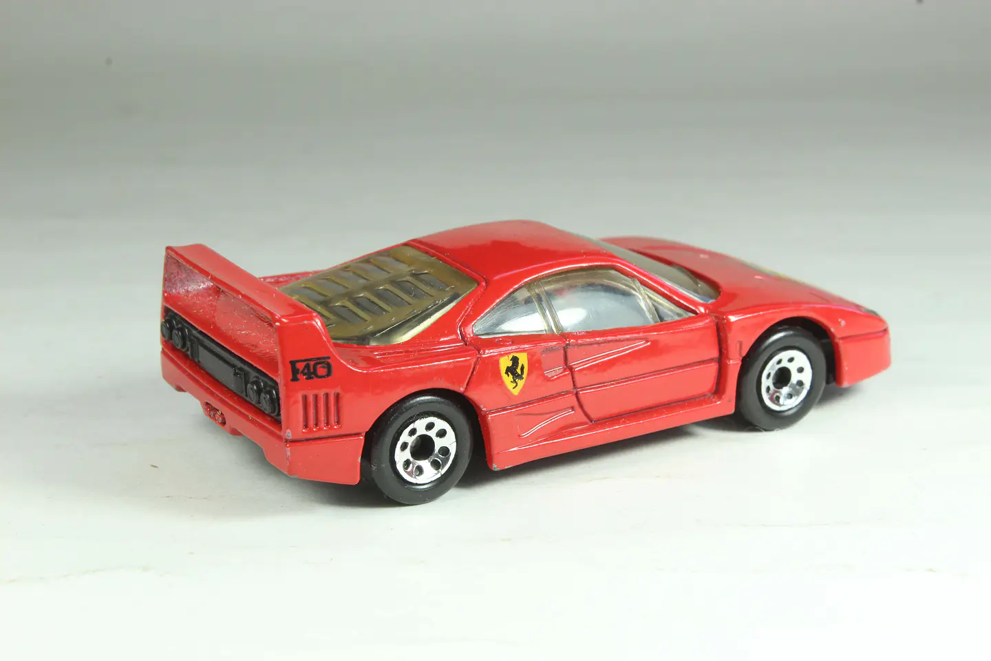 Matchbox Int MB24 Ferrari F40 Macau — foto 2 de 3