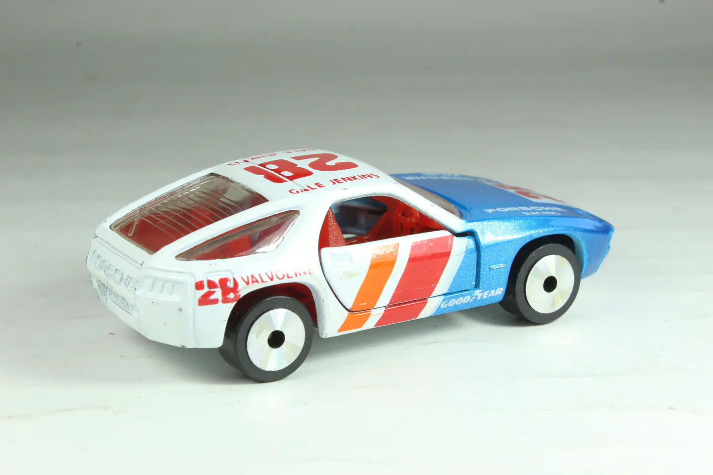 Matchbox Int LW-3 Porsche 928 Macau — foto 2 de 3