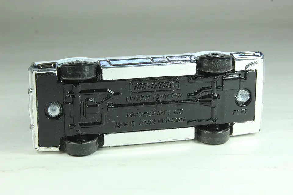 Matchbox Int MB43 Lincoln Town Car Macau — foto 3 de 3