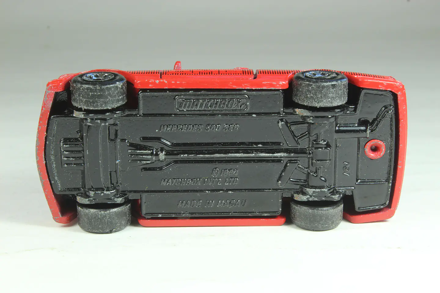Matchbox Int MB43 Mercedes 500 SEC Macau — foto 3 de 3