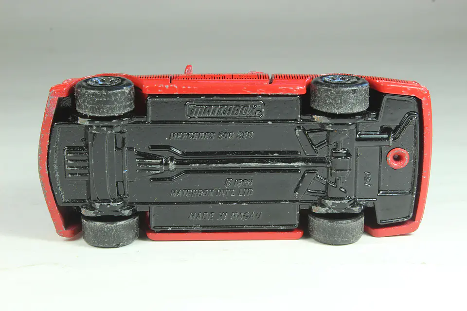 Matchbox Int MB43 Mercedes 500 SEC Macau — foto 3 de 3